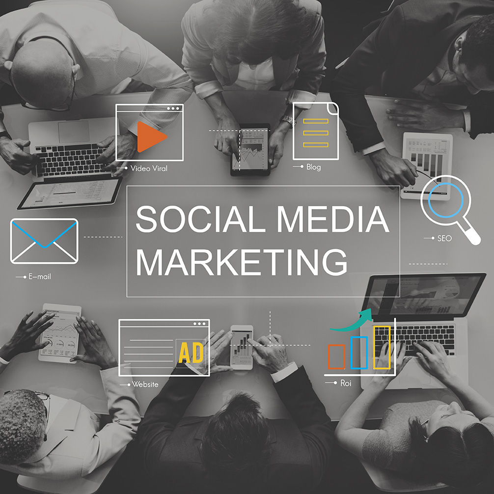 Social Media Marketing - réunion d'équipe